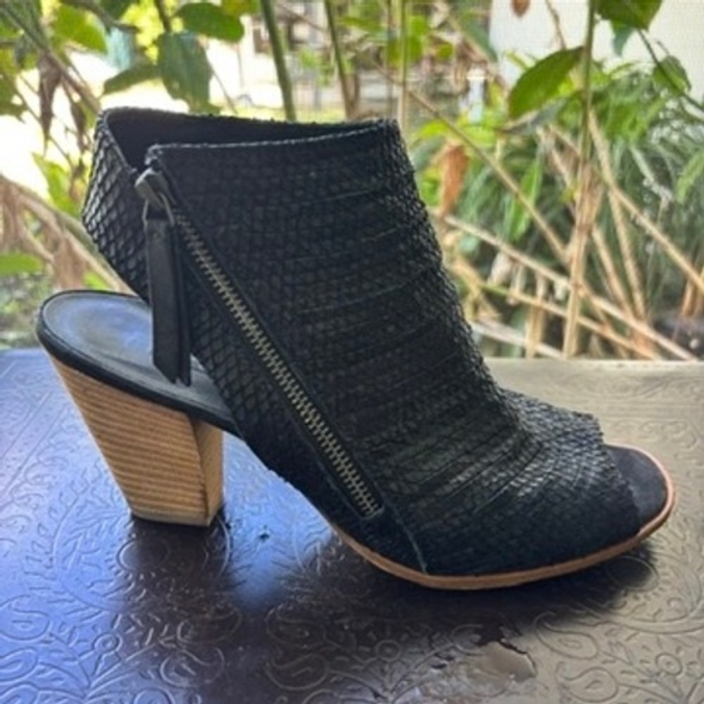 Paul Green Cayenne Black Snake Embossed Leather Peep Toe Bootie Stacked Heel 7.5